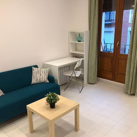 Un Genial Estudio En El Barrio Las Cortes Madrid Extérieur photo