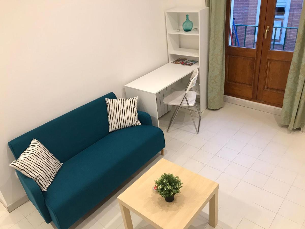 Un Genial Estudio En El Barrio Las Cortes Madrid Extérieur photo