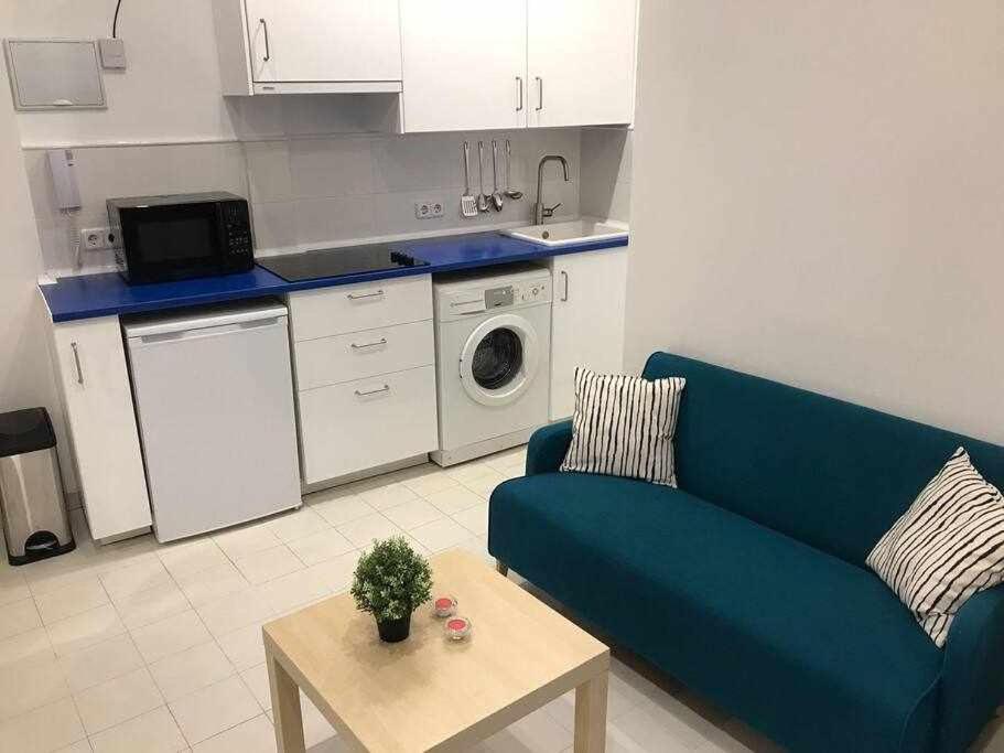 Un Genial Estudio En El Barrio Las Cortes Madrid Extérieur photo