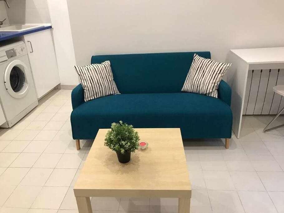 Un Genial Estudio En El Barrio Las Cortes Madrid Extérieur photo