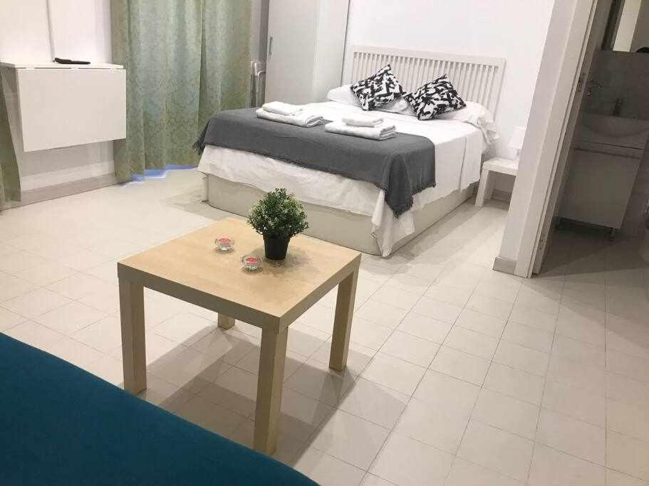 Un Genial Estudio En El Barrio Las Cortes Madrid Extérieur photo